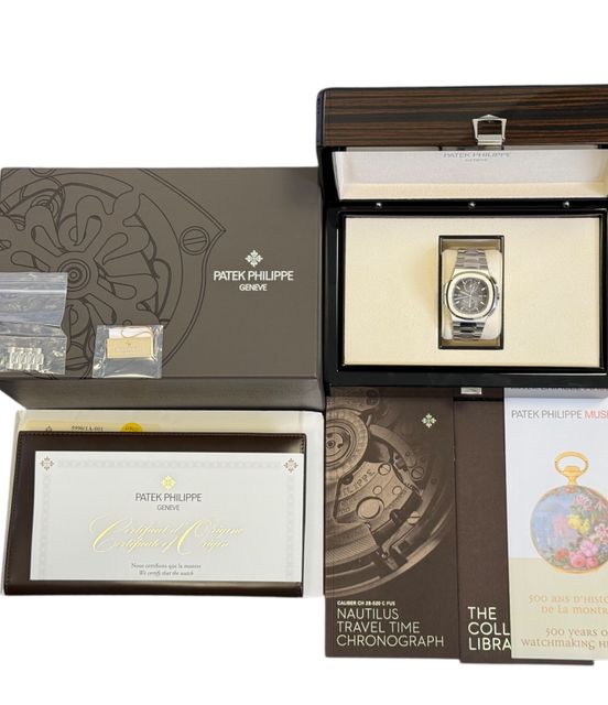 Patek Philippe Nautilus 5990/1A-001 Image 5